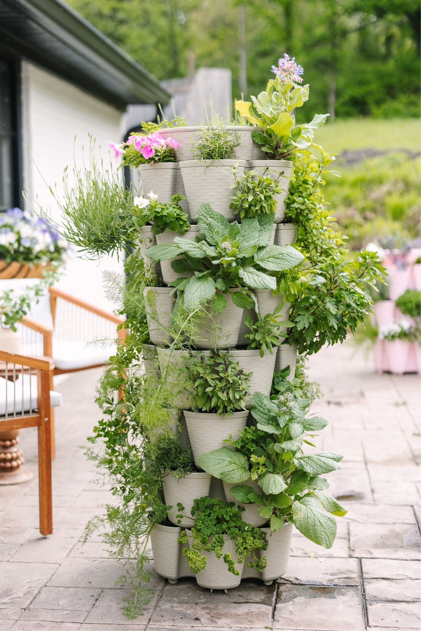 7 Tier GreenStalk Leaf Vertical Planter - Basket Weave Texture 